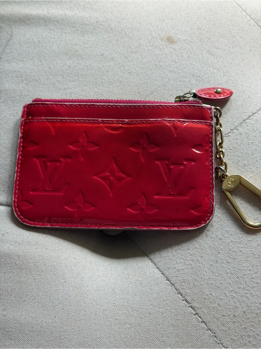 Authentic Louis Vuitton Red Vernis Monogram Key Cles & Card Holder